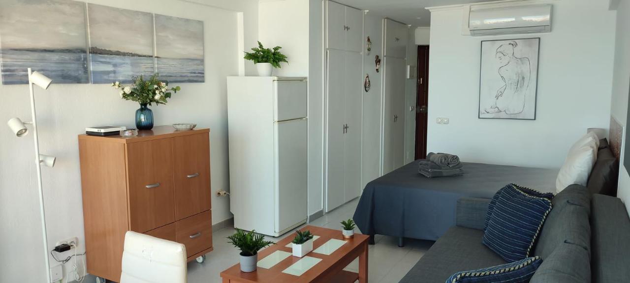 Turisstiko Playa Carvajal Apartment ฟูเอนฮิโรลา ภายนอก รูปภาพ