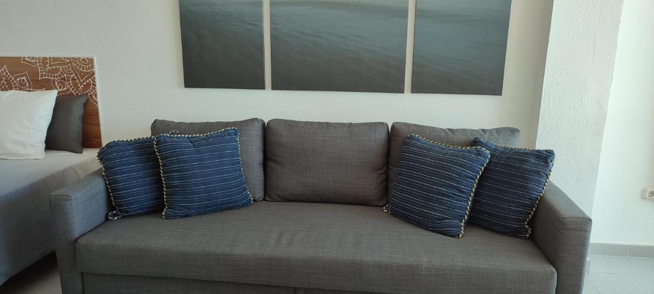 Turisstiko Playa Carvajal Apartment ฟูเอนฮิโรลา ภายนอก รูปภาพ