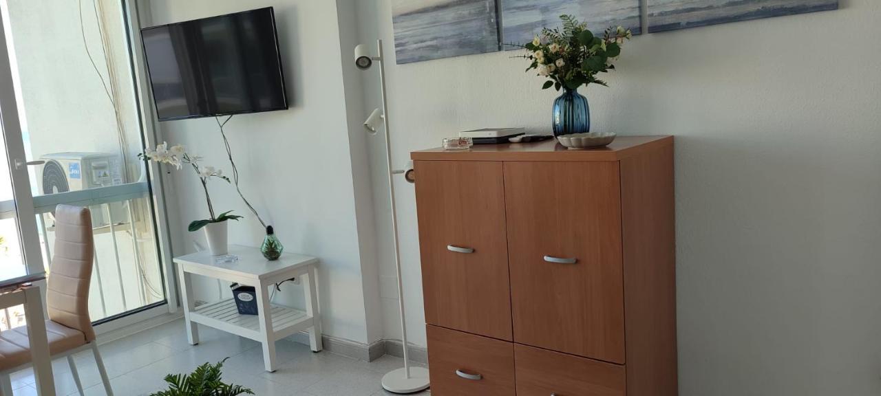 Turisstiko Playa Carvajal Apartment ฟูเอนฮิโรลา ภายนอก รูปภาพ