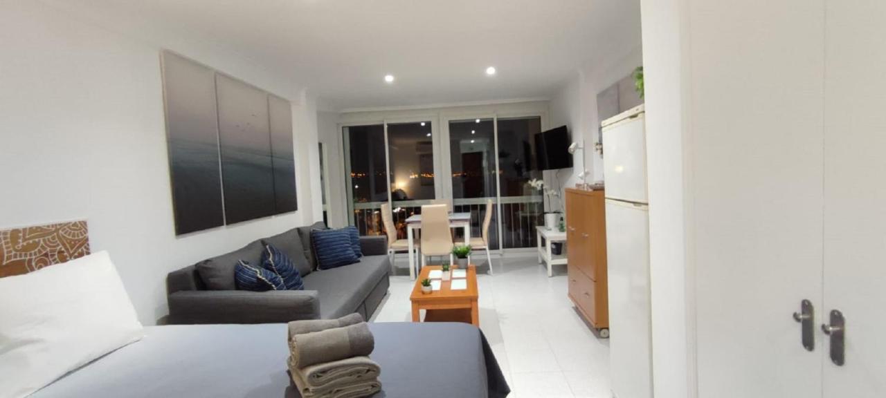 Turisstiko Playa Carvajal Apartment ฟูเอนฮิโรลา ภายนอก รูปภาพ